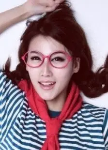 《01宅男汇》：从网络社区到生活方式的转变，宅男文化的深度解读与未来畅想